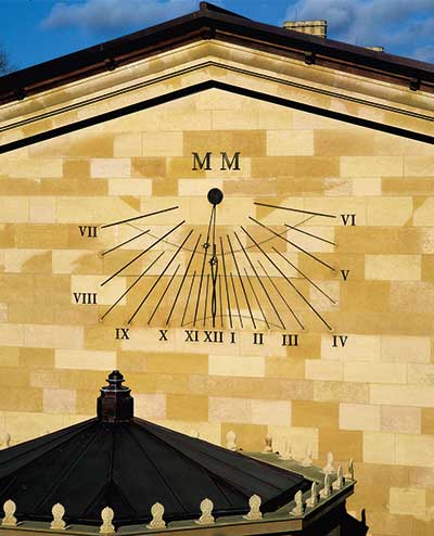 Cadran solaire vertical, Collège Magdelen, Oxford, Angleterre