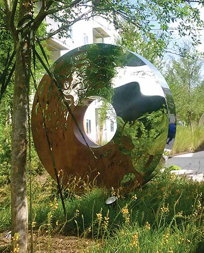 Escultura de portal para RD Channelside en Miami, Florida