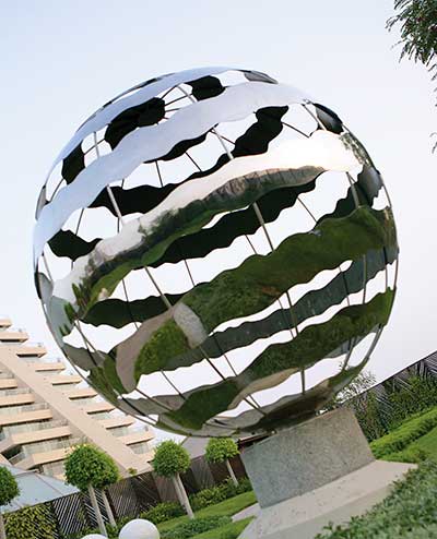 Escultura creada por encargo para el Hotel Raffles en Dubai