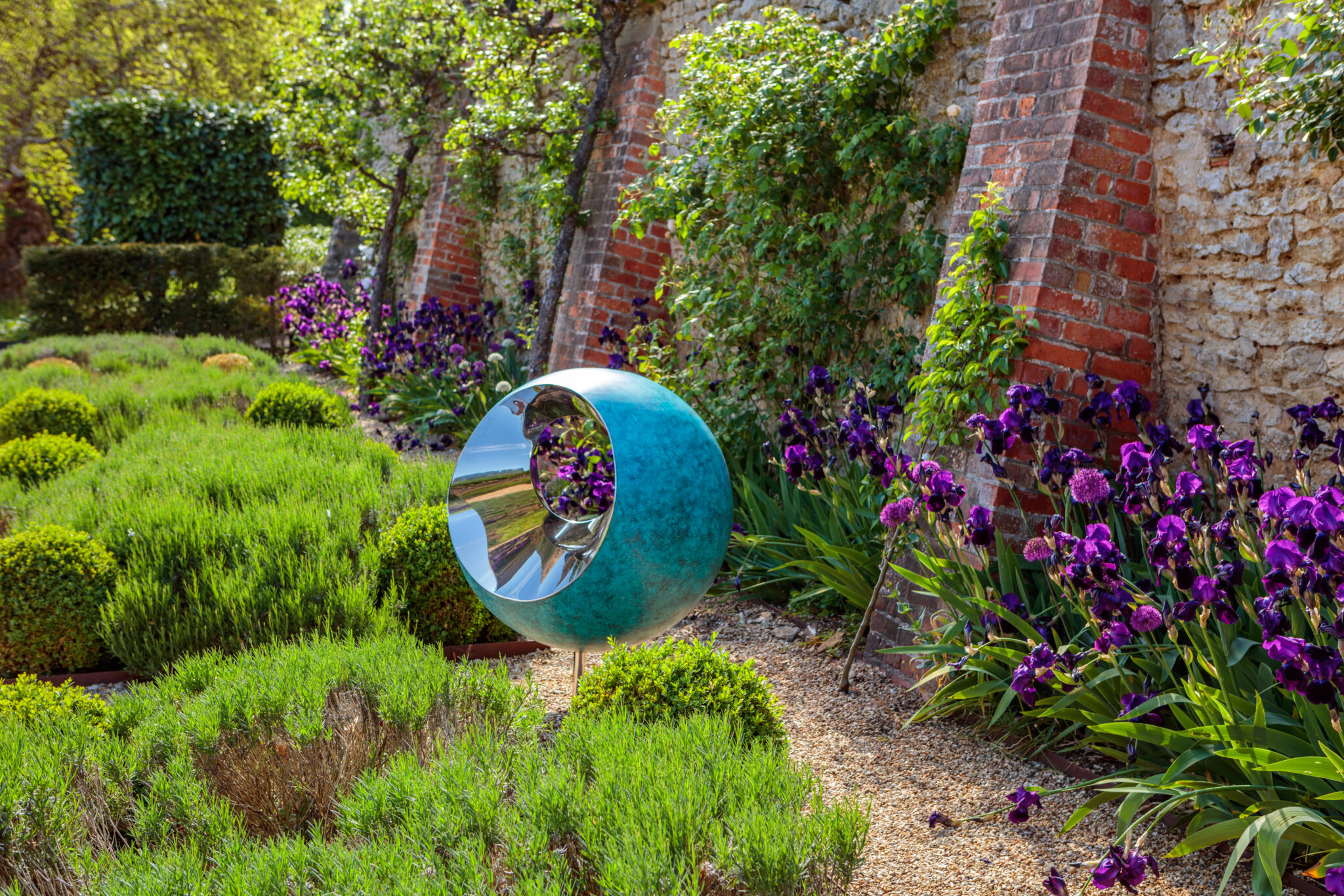 Arte de jardín en verdigris cobre de estilo moderno