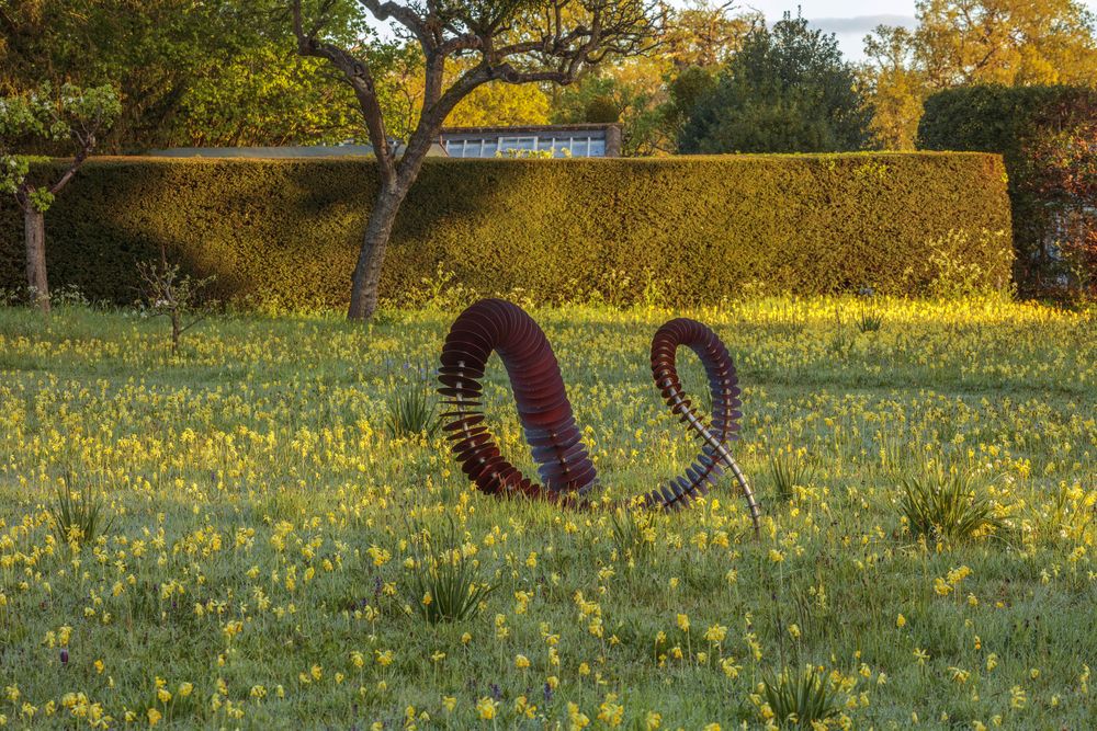 Coluna landscape sculpture in copper and stainless steel at the Helmingham Hall