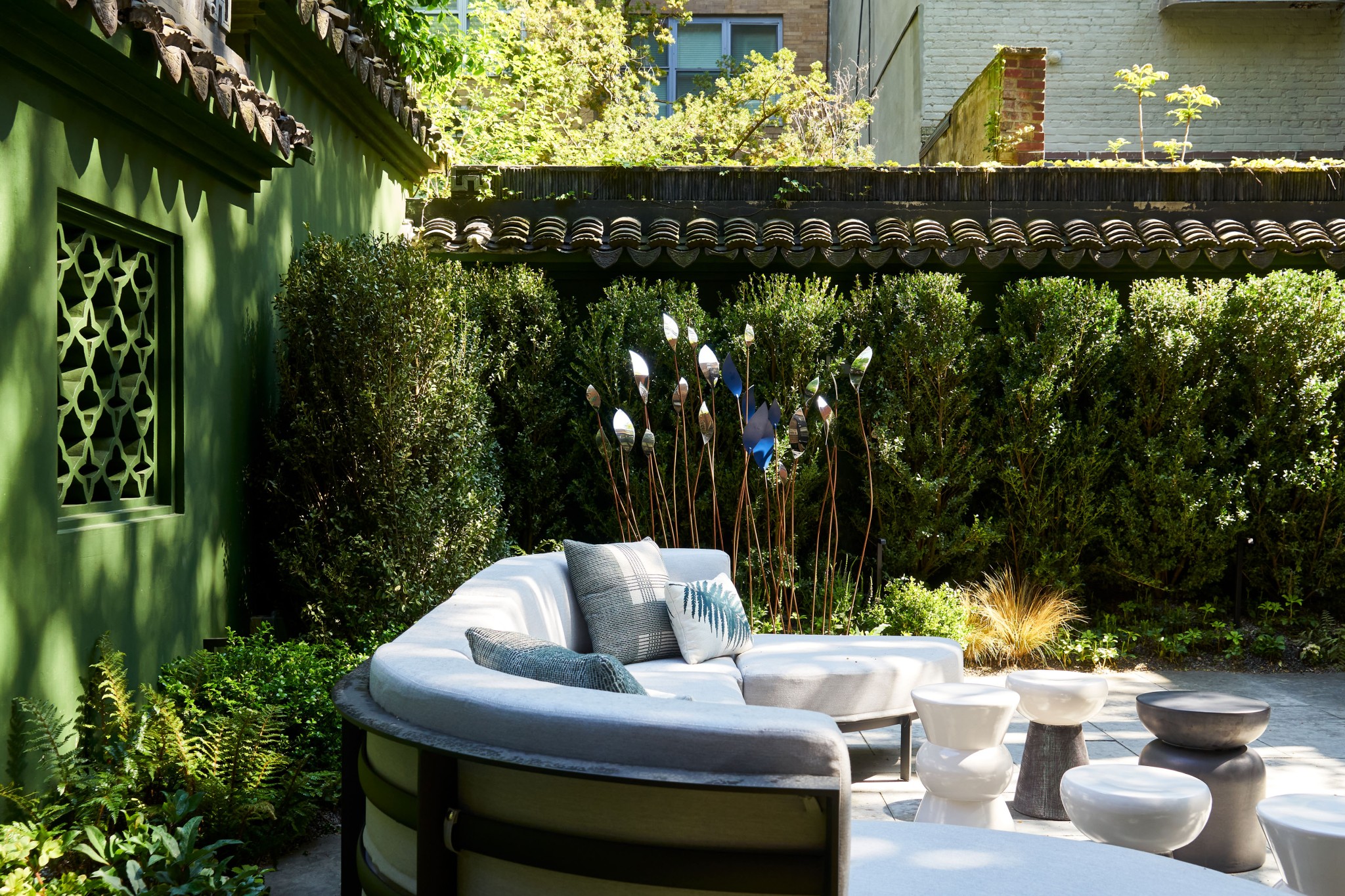 quiver in sleek contemporary garden setting