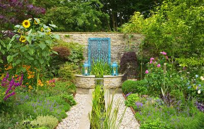 filigree water wall upclose
